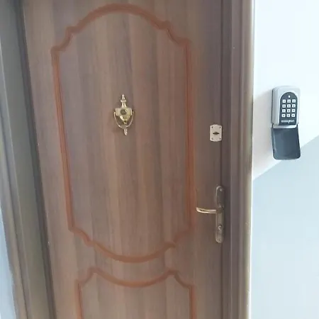 Gesapartment * 地拉那